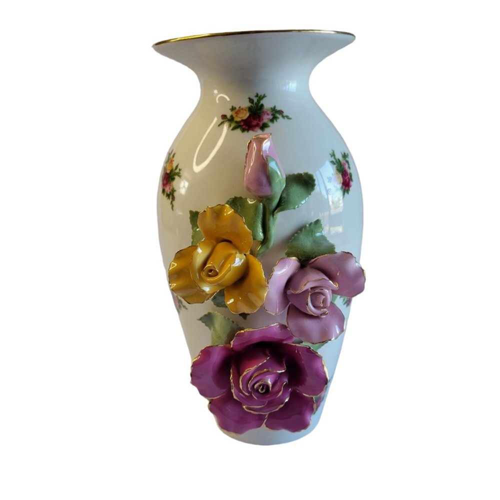 Royal Albert Old Country Roses 9 5/8" Sculpted 3-D Vase ( floor model)